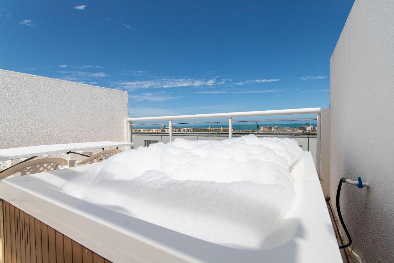 Beach Townhouses #C07 - Com Jacuzzi Por Carpediem アキラス エクステリア 写真